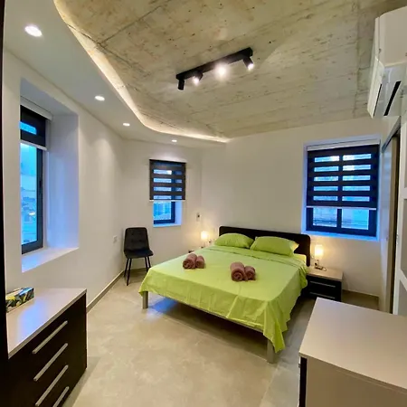 Cosy Modern In Il-gzira Gzira