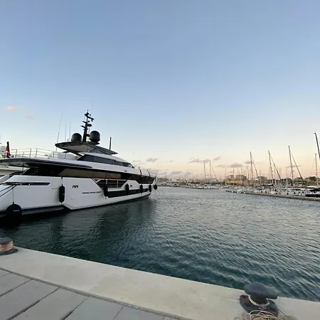 公寓 Cosy Modern In Il-gzira