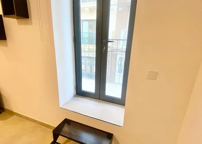 Cosy Modern In Il-gzira Gzira