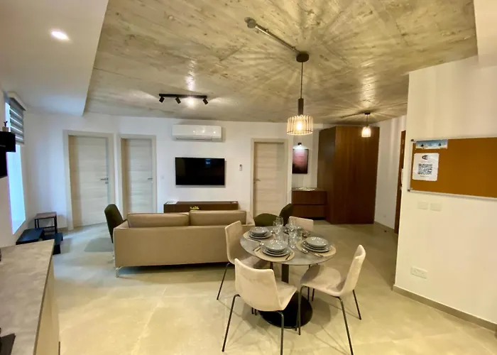 Cosy Modern In Il-gzira