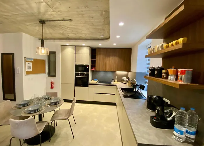 Cosy Modern In Il-gzira