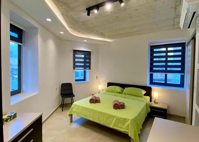 Cosy Modern In Il-gzira Gzira