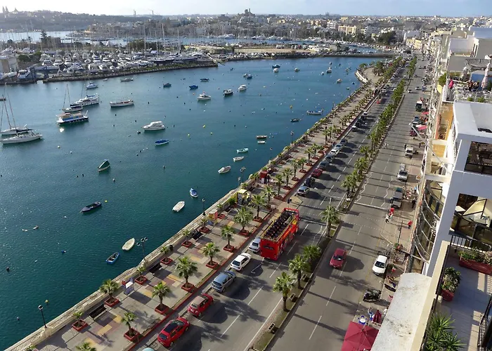 Cosy Modern In Il-gzira *