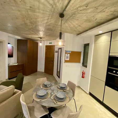 アパート Cosy Modern In Il-gzira グジラ