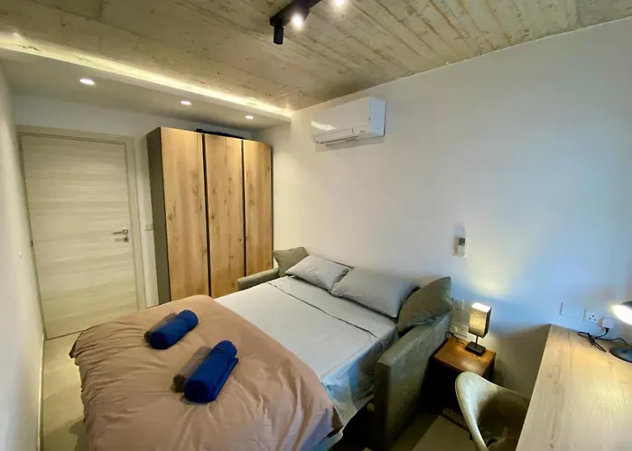 Cosy Modern In Il-gzira * Gzira