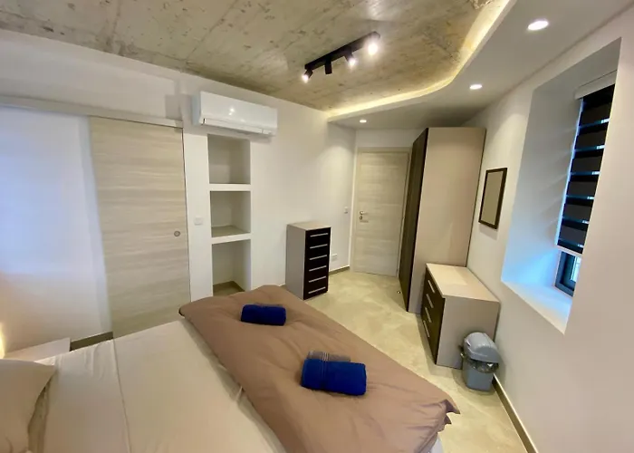 Cosy Modern In Il-gzira *