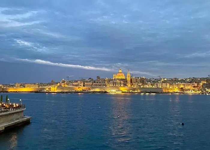 Cosy Modern In Il-gzira *