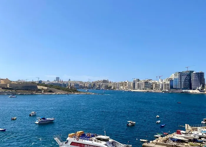 Cosy Modern In Il-gzira *